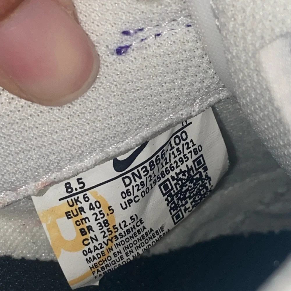 Sold - Picture 3 of 5